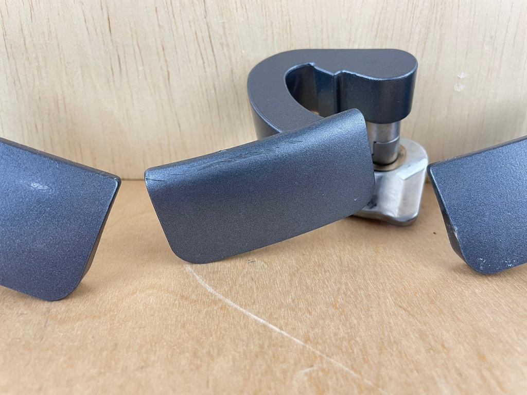 2009 Yamaha F350HP Outboard Bottom Cowl Lever Set Handles 3