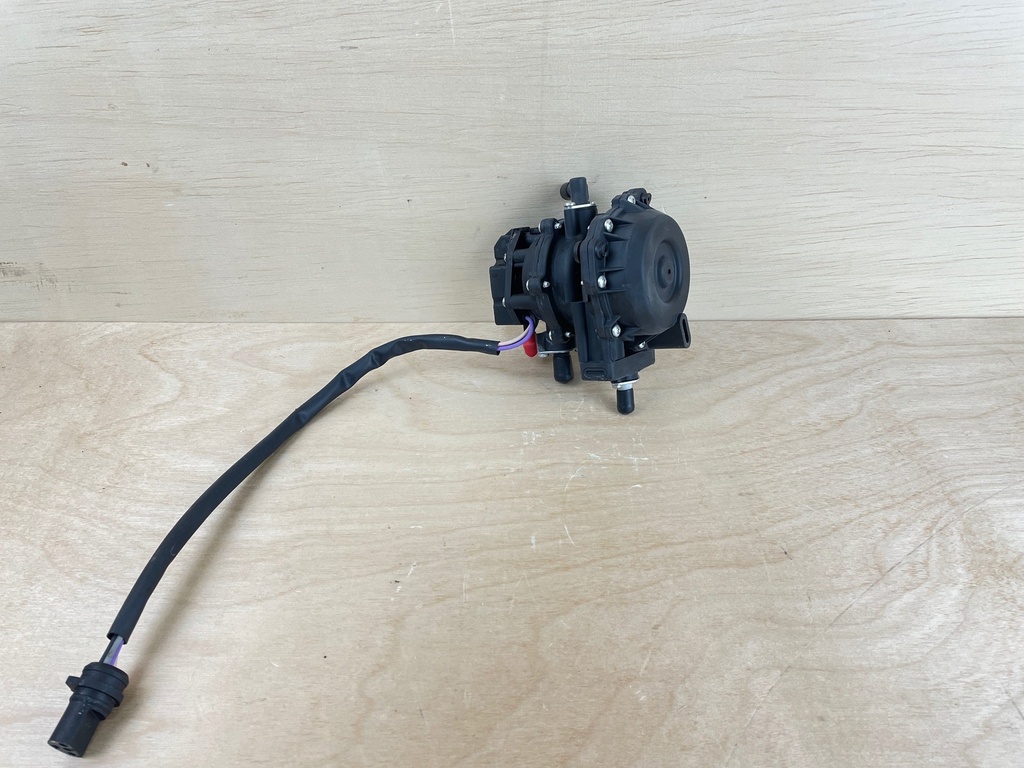 2000 Johnson Evinrude 50HP 4 Wire VRO Pump 0438404 5007421