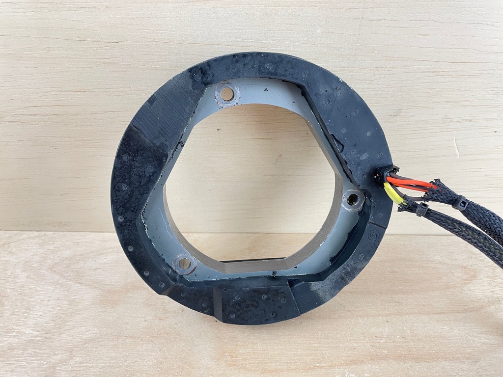 2000 Johnson Evinrude 50HP 2 Stroke Stator Assembly 0584560