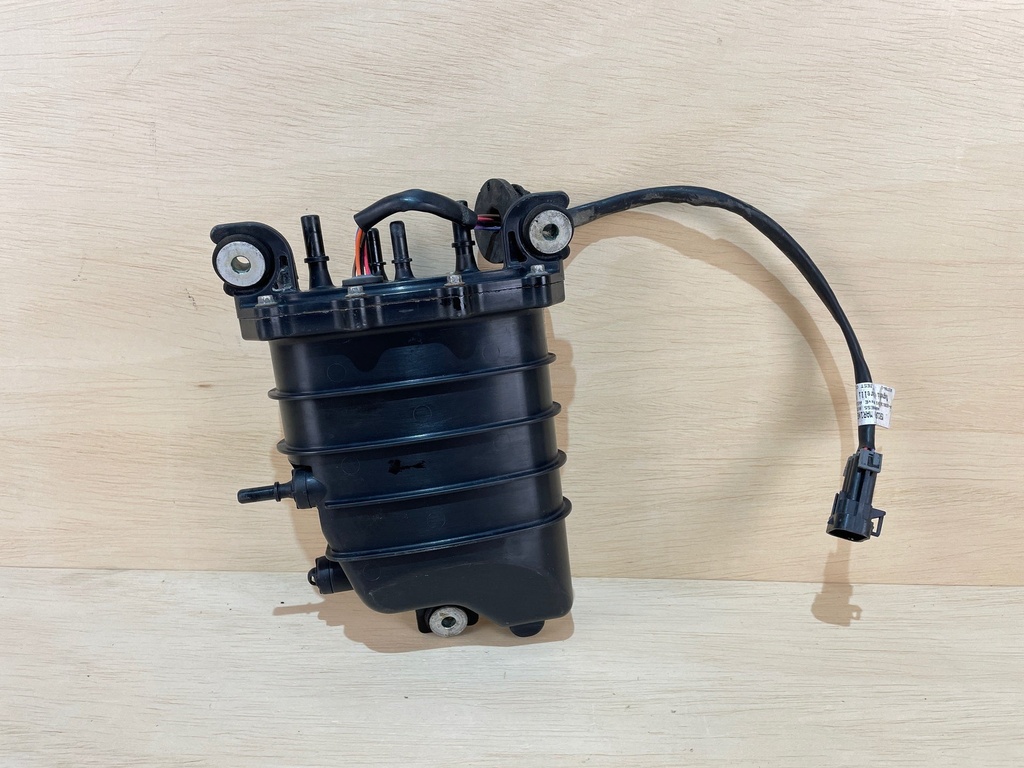 2004 Mercury Verado 250HP Outboard FSM Fuel Supply Module 880596T02