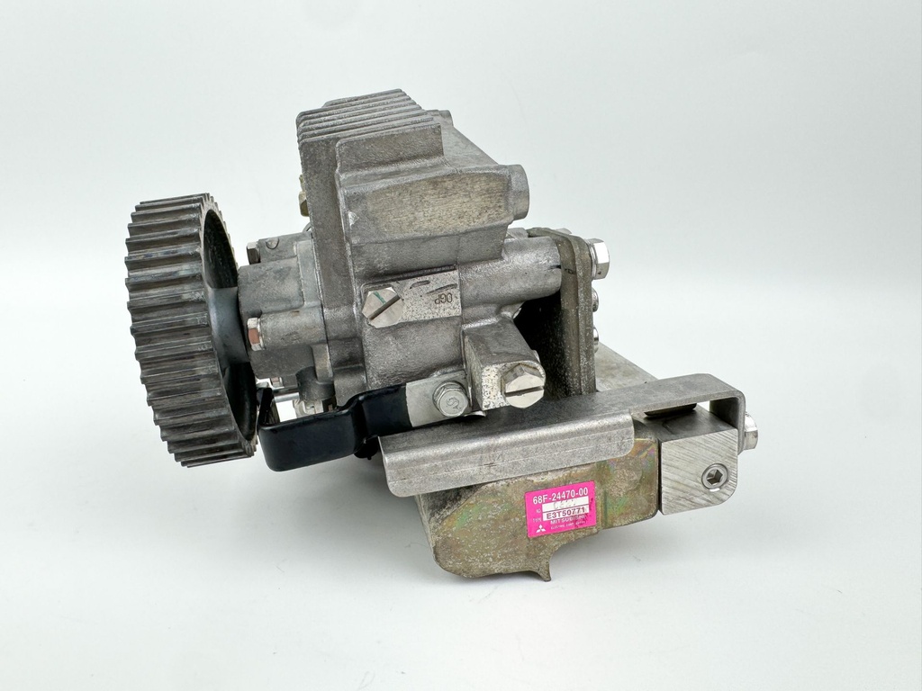 2001 Yamaha 200 HP 2 Stroke Outboard Fuel Injection Pump 68F-12170-01-00 - Parts