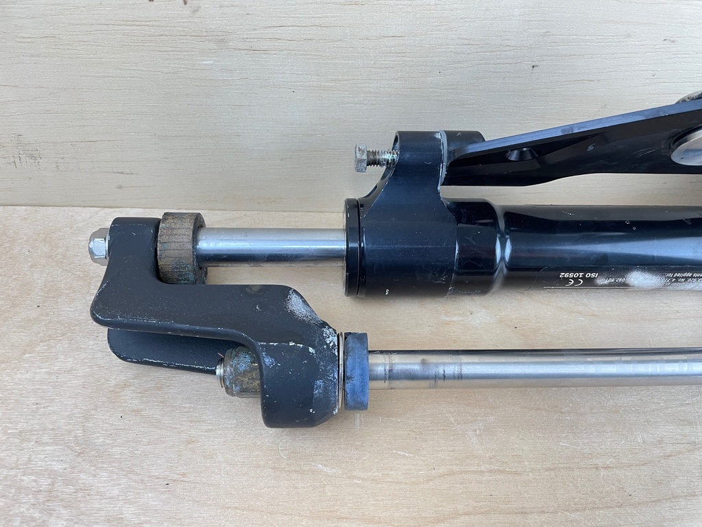 SeaStar Front Mount Outboard Hydraulic Steering Cylinder Assembly HC5358