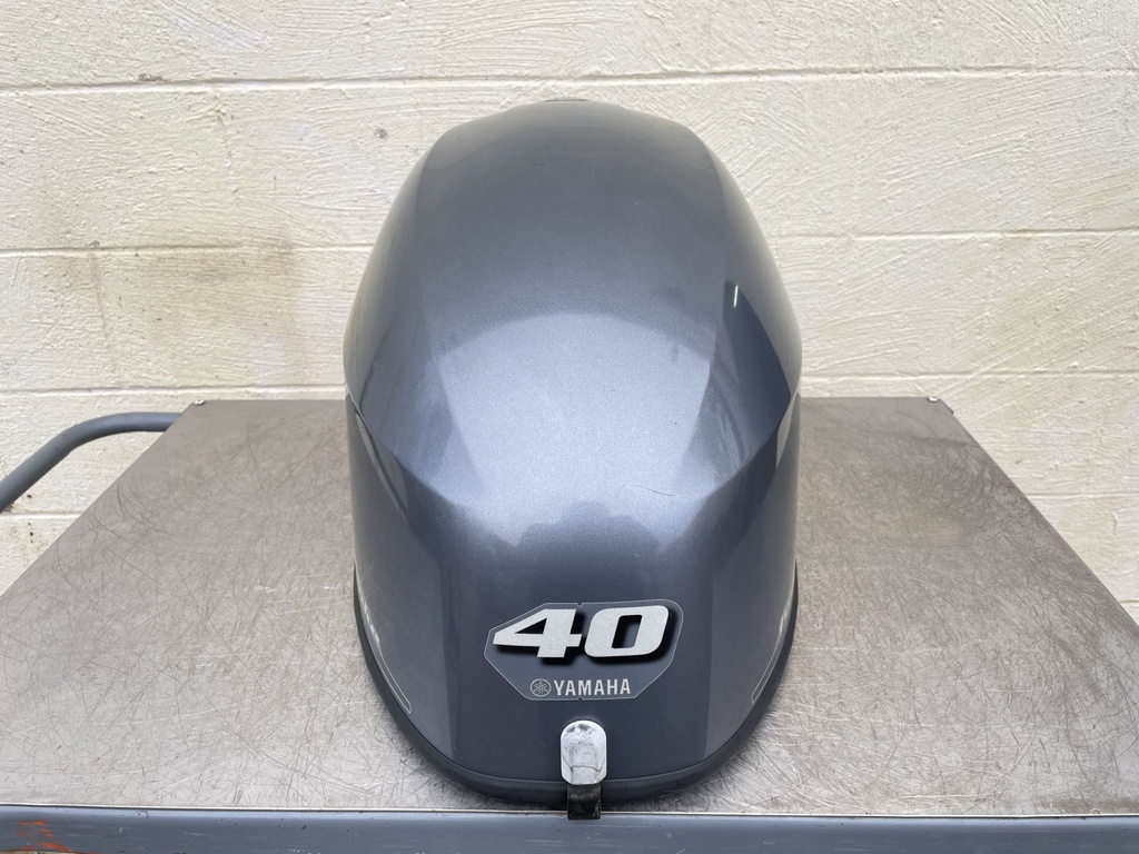2014 Yamaha 40 HP 4 Stroke Outboard Top Cowling 6BG-42610-02-00 OEM