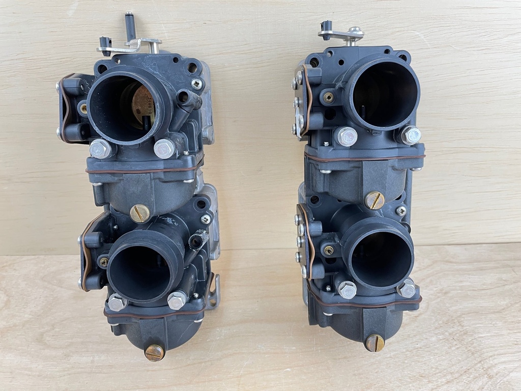 2001 Evinrude Johnson 115HP Outboard 2 Stroke Carburetor Assembly 0437541