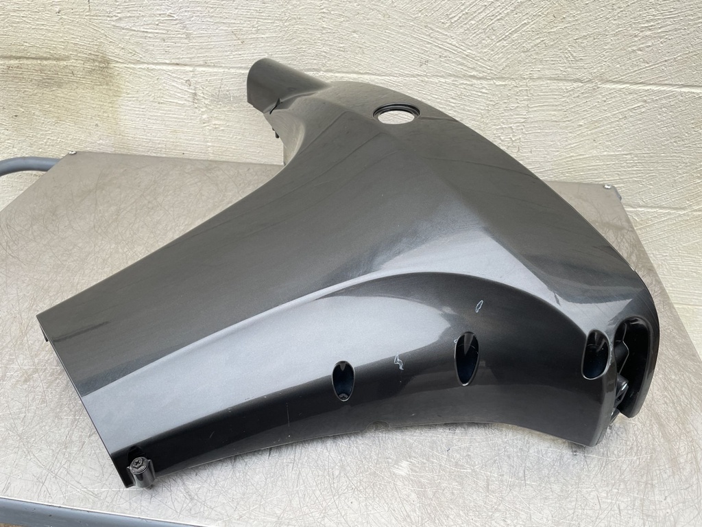 2016 Suzuki 40 HP 4 Stroke Outboard Lower Apron Cowling Port Left 61821-88L20-0EP OEM