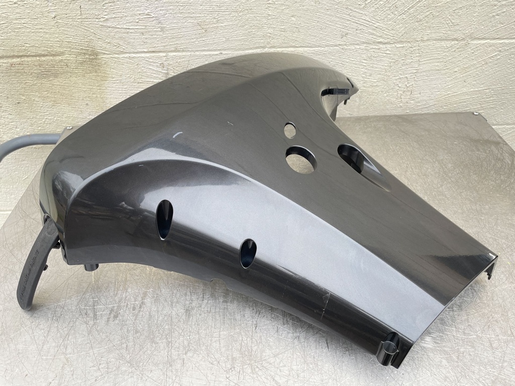 2016 Suzuki 40 HP 4 Stroke Outboard Lower Apron Cowling Starboard Right 61811-88L20-0EP OEM