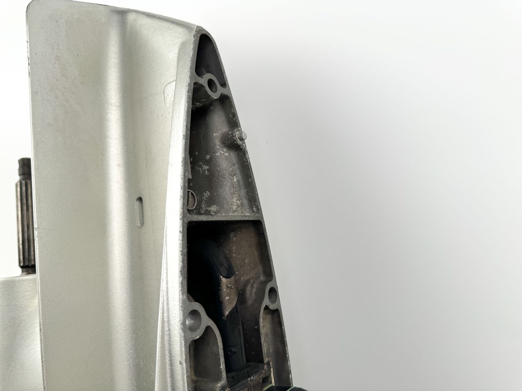 01-07 Honda 40 50 HP 4 Stroke Outboard 20" Lower Unit Gear Case 41100-ZW4-H16ZA