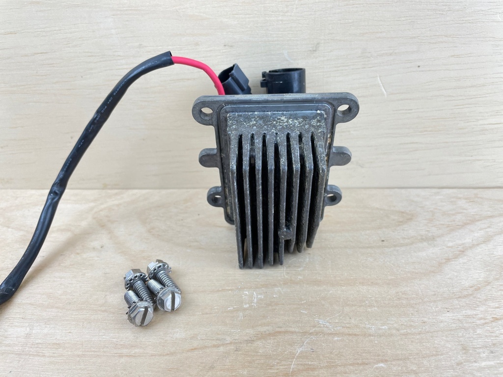 2001 Johnson 115HP 2 Stroke Rectifier & Regulator 0586075