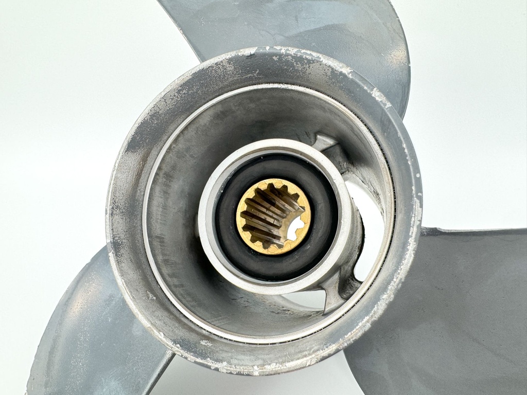 2006 Honda 50 HP 4 Stroke Outboard Propeller Prop 11 1/2" x 14.5P 3 Blade