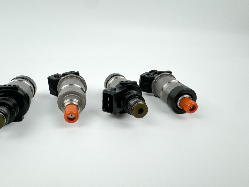 1999 Mercury 200 HP 2 Stroke Outboard Fuel Injector Set 18715 OEM