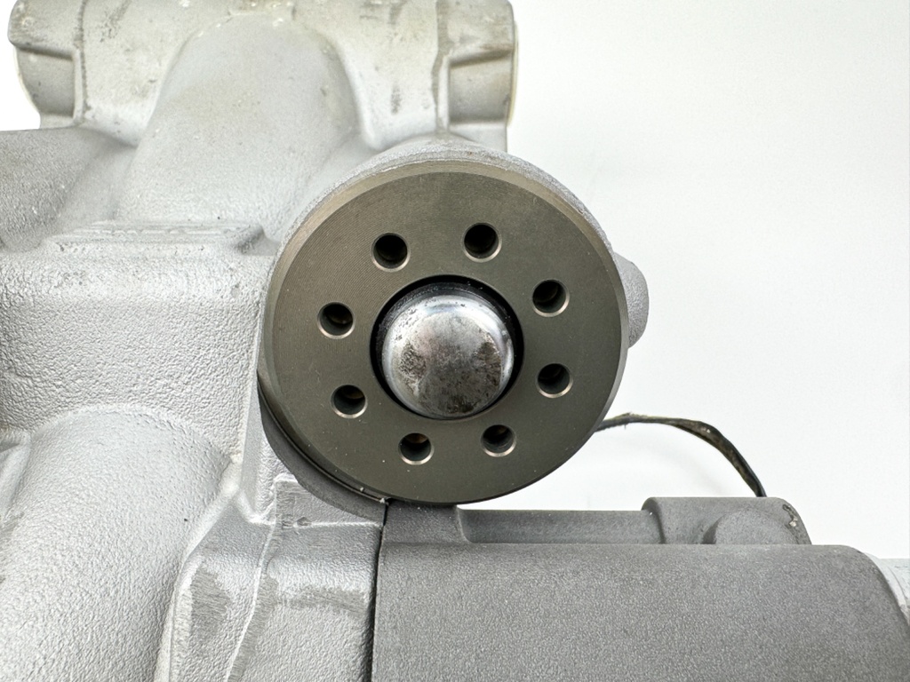 2014 Suzuki 175 HP 4 Stroke Outboard Power Trim Tilt Unit 48503-96J05 OEM