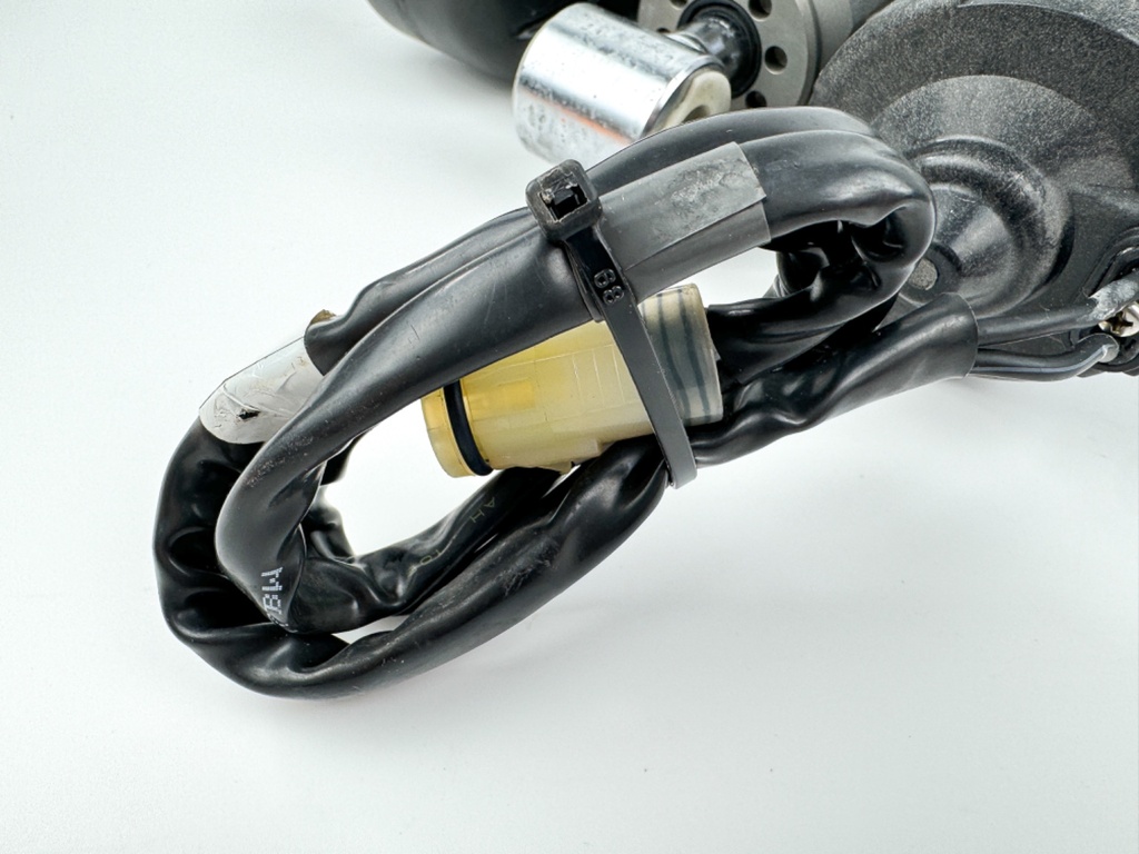 2014 Suzuki 175 HP 4 Stroke Outboard Power Trim Tilt Unit 48503-96J05 OEM