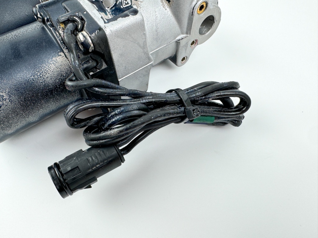 Johnson Evinrude 40 48 50 HP Power Trim & Tilt Unit 0438135 0435903 - Tested