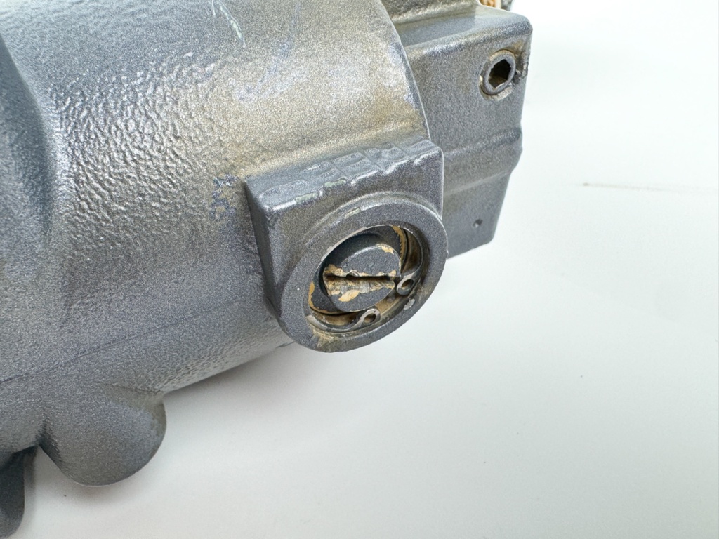 2005 Yamaha 75 HP 4 Stroke Outboard Power Trim Tilt Unit 6D8-43800-00-4D OEM