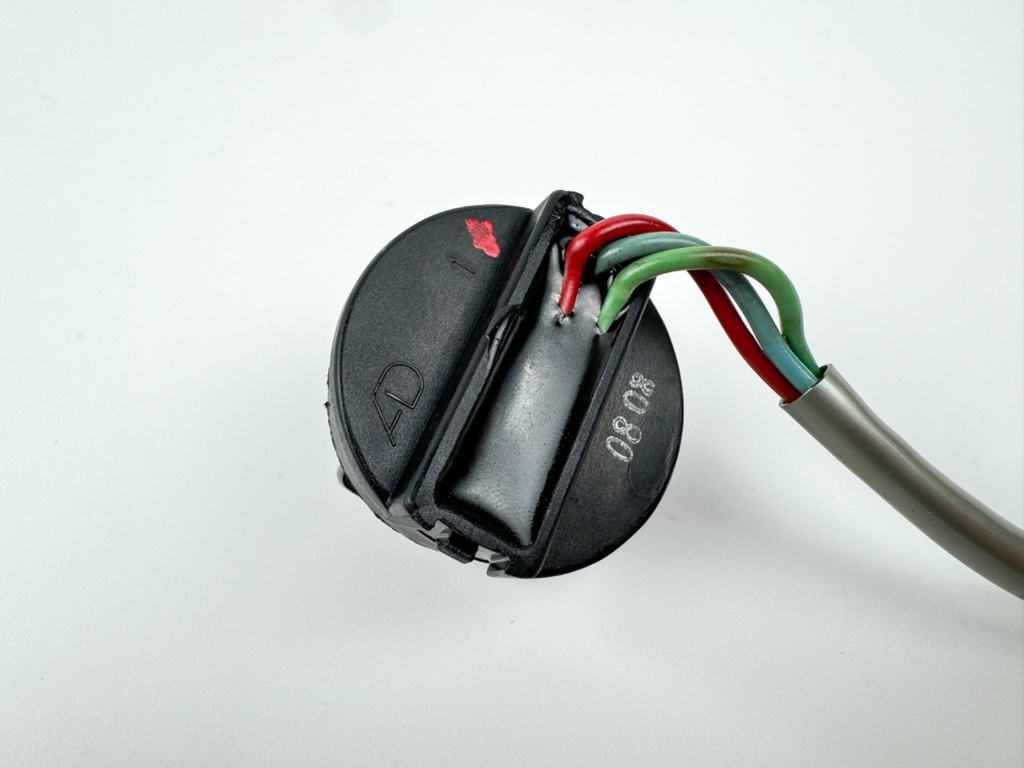 2001 Yamaha 200 HP 2 Stroke Outboard Trim Switch 6R3-82563-01-00 OEM