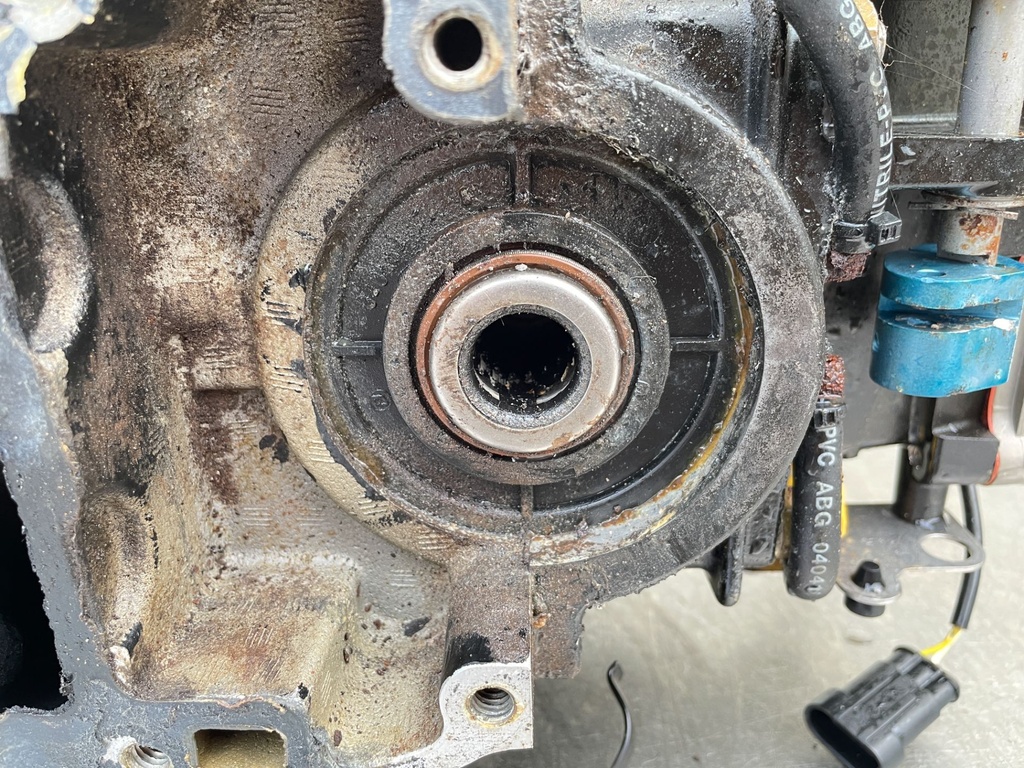 2012 Evinrude 50 HP 2 Stroke Outboard Powerhead 5007396 OEM