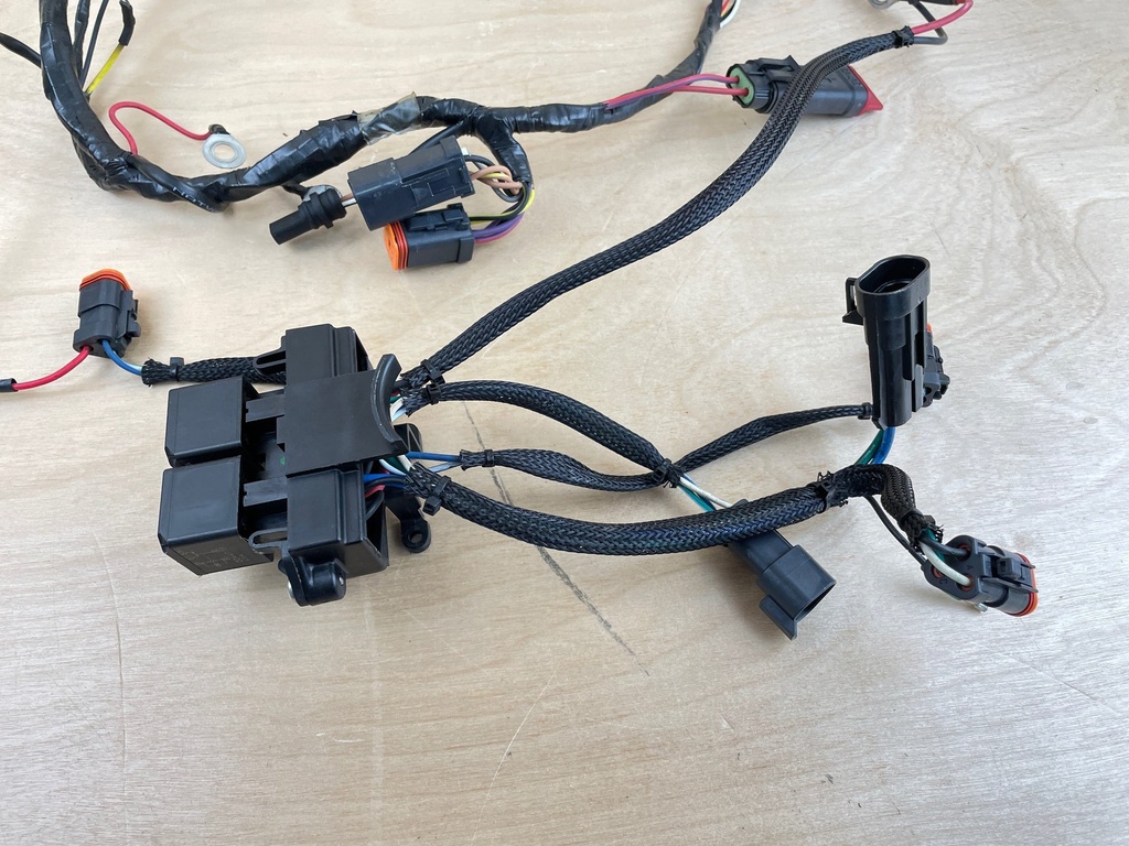 2001 Evinrude 115HP Outboard 2 Stroke Engine Wire Harness Assembly 0584762