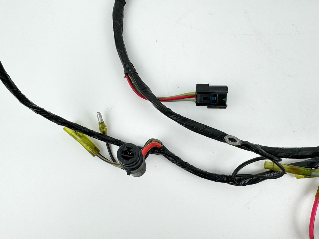 2005 Yamaha 150 HP 2 Stroke Outboard Engine Wire Harness 64D-82590-20-00 OEM