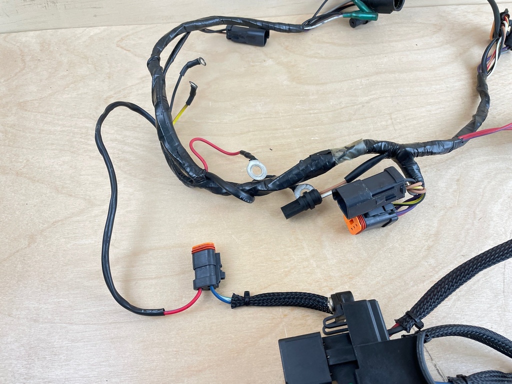 2001 Evinrude 115HP Outboard 2 Stroke Engine Wire Harness Assembly 0584762