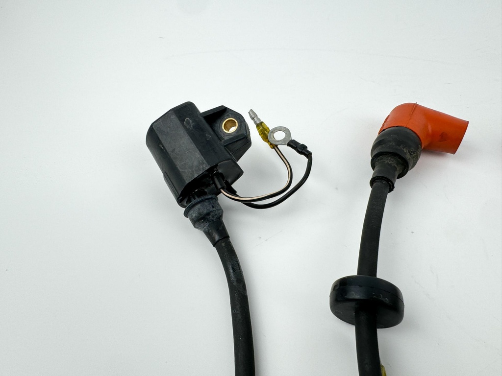 2005 Yamaha 150 HP 2 Stroke Outboard Ignition Coil Set 6R3-85570-01-00 OEM