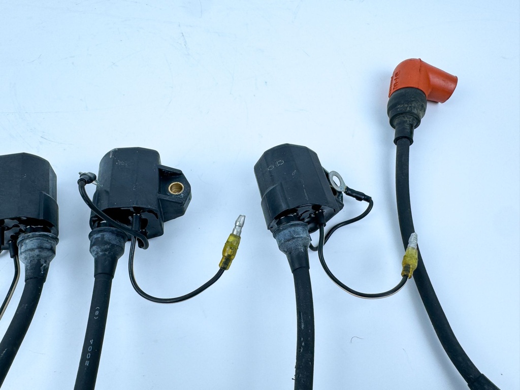 2005 Yamaha 150 HP 2 Stroke Outboard Ignition Coil Set 6R3-85570-01-00 OEM