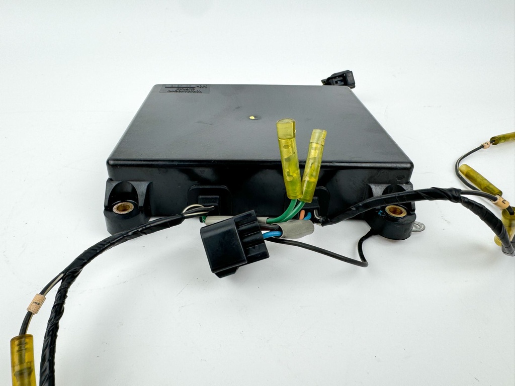 2005 Yamaha 150 HP 2 Stroke Outboard C.D.I CDI Assembly 64D-85540-01-00 OEM