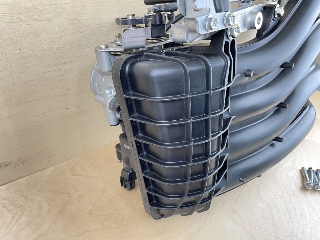 2011 Suzuki 90HP DF90A 4 Stroke Throttle Body With Intake Manifold 13300-87L11