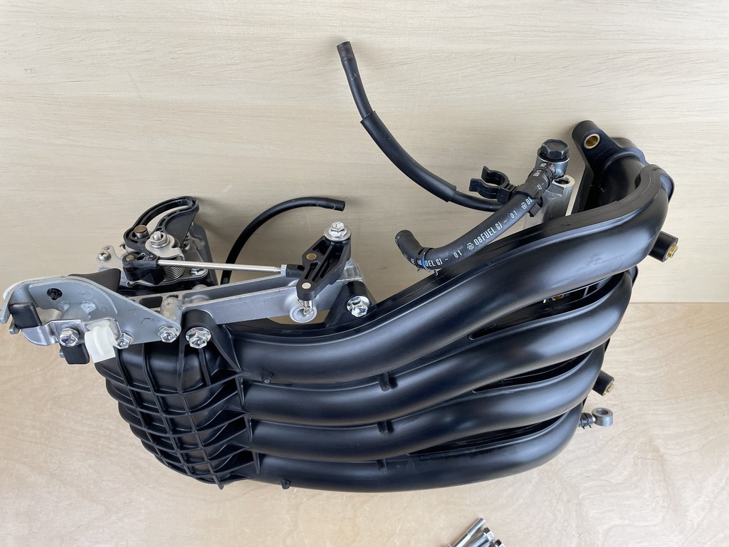 2011 Suzuki 90HP DF90A 4 Stroke Throttle Body With Intake Manifold 13300-87L11