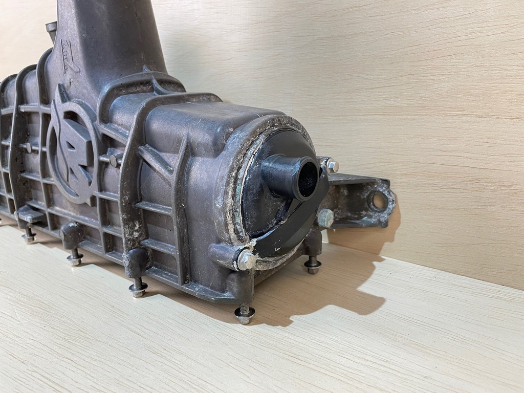 2004 Mercury Verado 250HP CAC Air Cooler Charge Assembly 880608T05