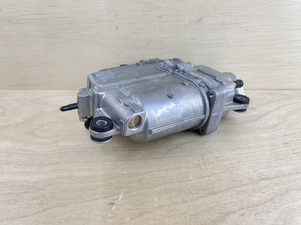 2011 Suzuki 90HP DF90A VST Fuel Vapor Separator Assembly 15600-87L00