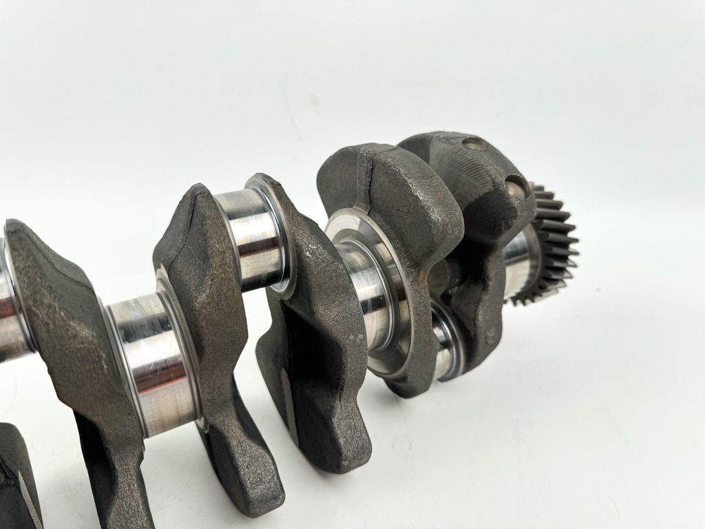 2003 Suzuki 140 HP 4 Stroke Outboard Crankshaft 12220-99L00 OEM