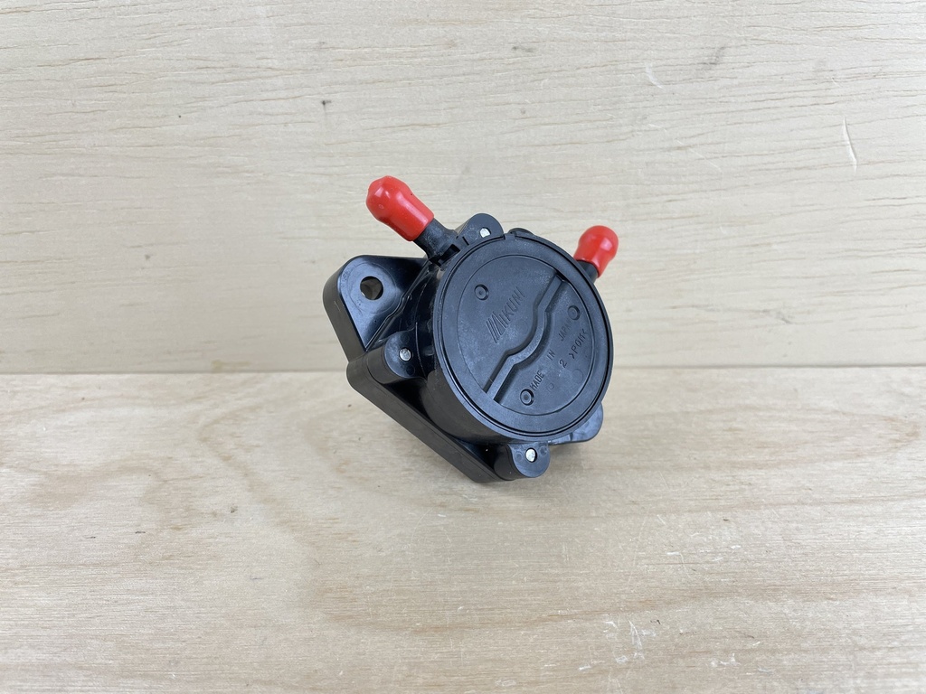 2011 Suzuki 90HP DF90A 4 Stroke Fuel Pump Assembly 15100-90J11