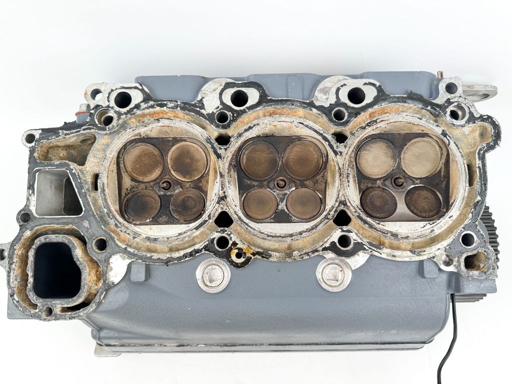 2004 Yamaha 200 HP 4 Stroke Outboard Starboard Cylinder Head 69J-W009A-02-1S OEM