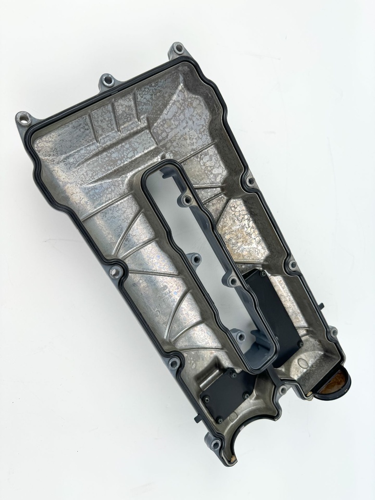 2004 Yamaha 200 HP 4 Stroke Outboard Starboard Cylinder Head 69J-W009A-02-1S OEM