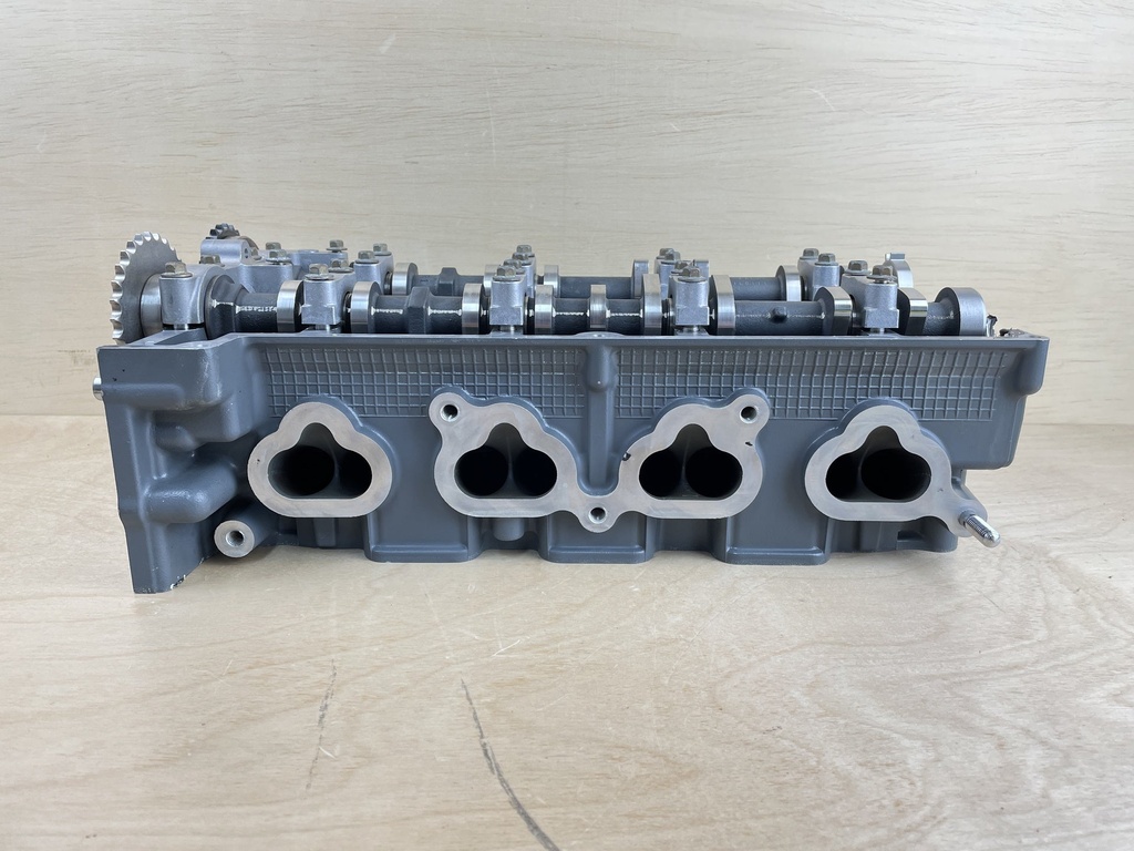 2011 Suzuki 90HP DF90A 4 Stroke Cylinder Head Assembly 11100-87L01
