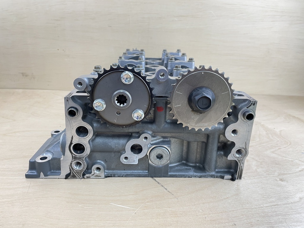 2011 Suzuki 90HP DF90A 4 Stroke Cylinder Head Assembly 11100-87L01