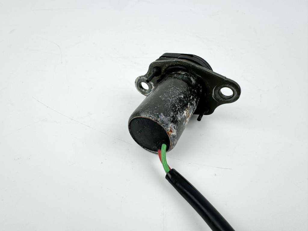 2004 Suzuki 70 HP 4 Stroke Outboard IAC Idle Air Control Valve Solenoid 13450-99E01 OEM