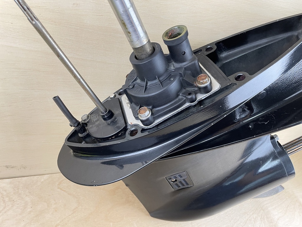 2011 Suzuki 90HP DF90A 4 Stroke 20" Lower Unit Gearcase 55110-87L20-0EP