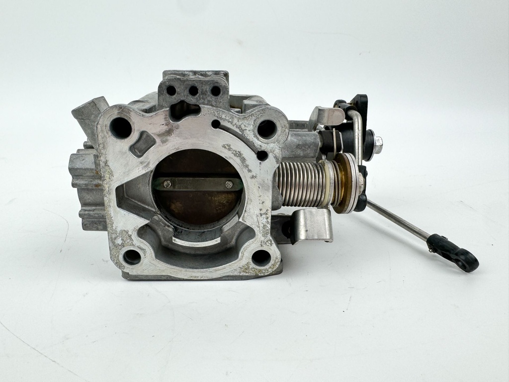 2004 Suzuki 70 HP 4 Stroke Outboard Throttle Body Assembly 13300-99E10 OEM