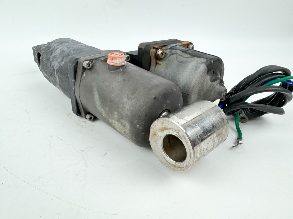 2004 Johnson 70 HP 4 Stroke Outboard Power Trim Tilt Unit 48502-90J13 OEM
