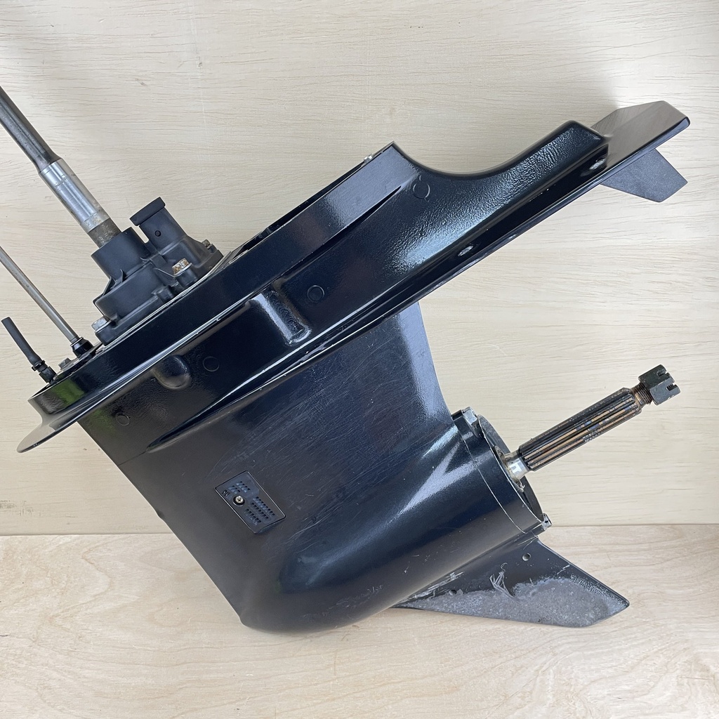 2011 Suzuki 90HP DF90A 4 Stroke 20" Lower Unit Gearcase 55110-87L20-0EP