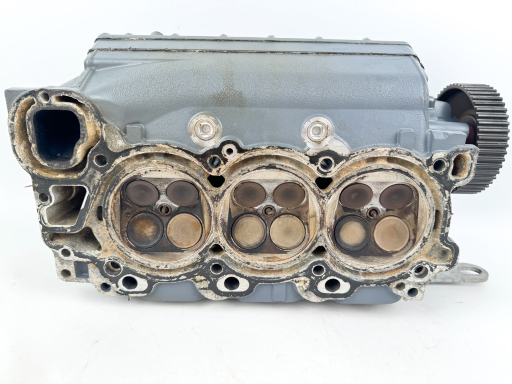 2004 Yamaha 200 HP 4 Stroke Outboard Port Cylinder Head 69J-W009C-02-1S OEM