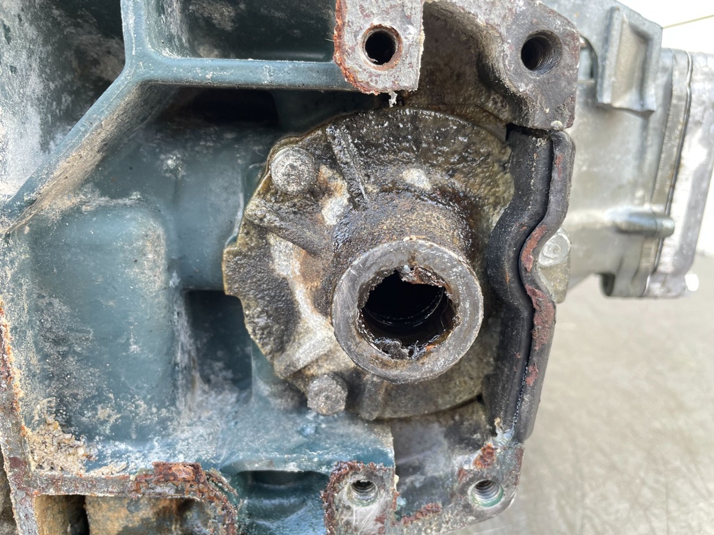 1987 Yamaha 90 HP 2 Stroke Outboard Powerhead 6H1-W0090-42-1S OEM