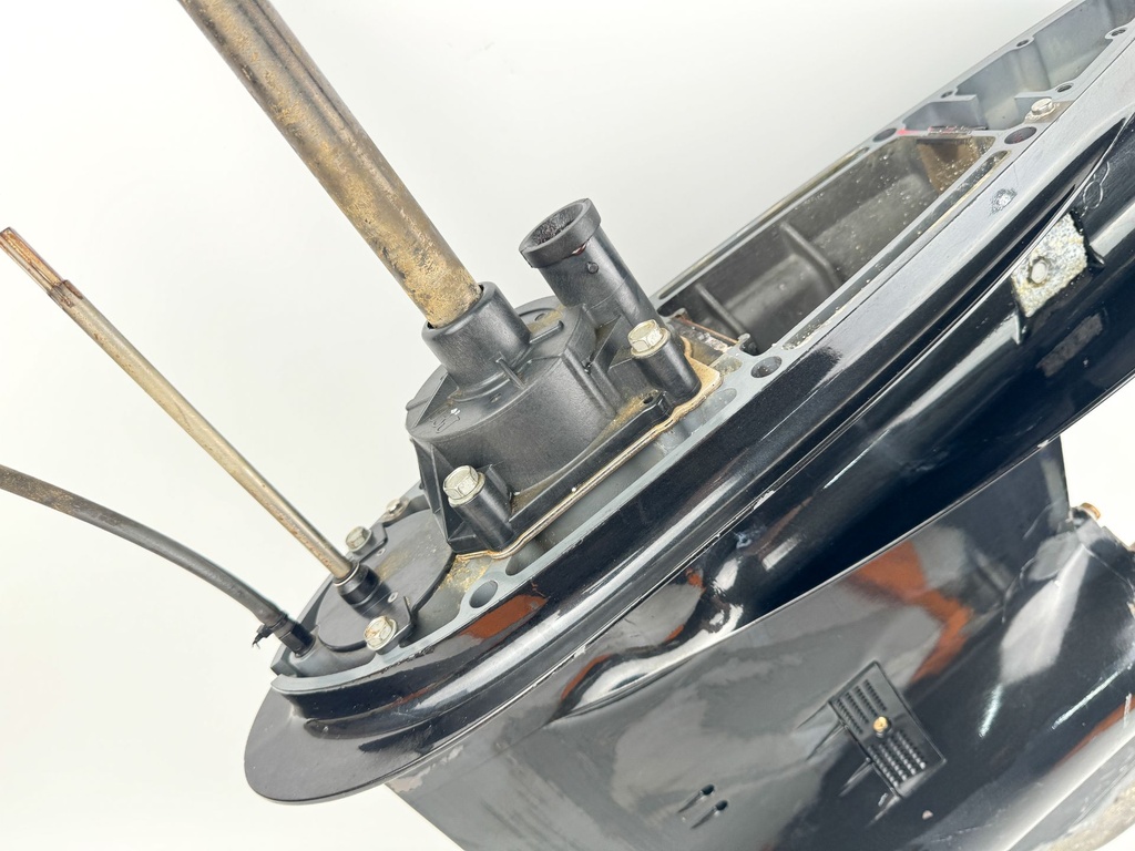 2007 Suzuki DF 200 225 250 HP 4 Stroke 30" Outboard Lower Unit Gear Case RH