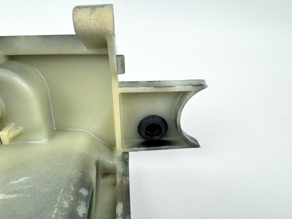 2007 Suzuki 250 HP 4 Stroke Outboard Front Panel Cowling Assembly 61831-93J01-0EP OEM