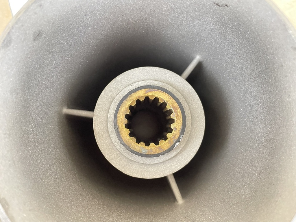 Johnson Evinrude 3 Blade Stainless Prop 15 3/4" x 15P Counter Rotation Lexor