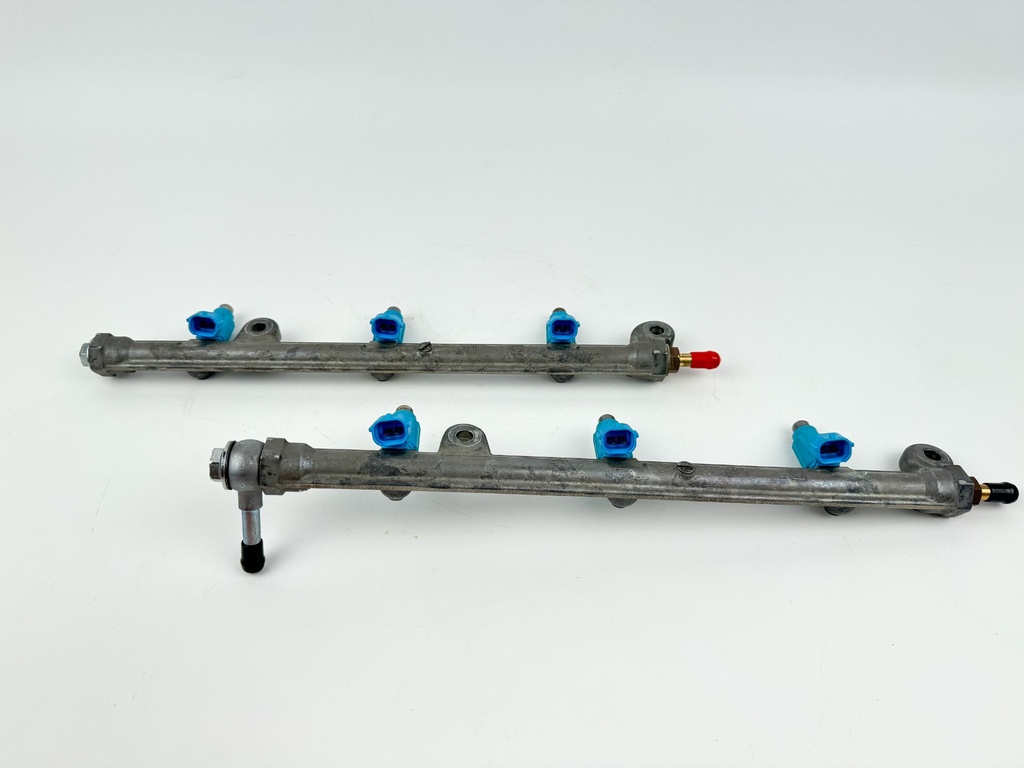 2007 Suzuki 250 HP 4 Stroke Outboard Fuel Injector Set W/ Rail 15710-93J00 OEM