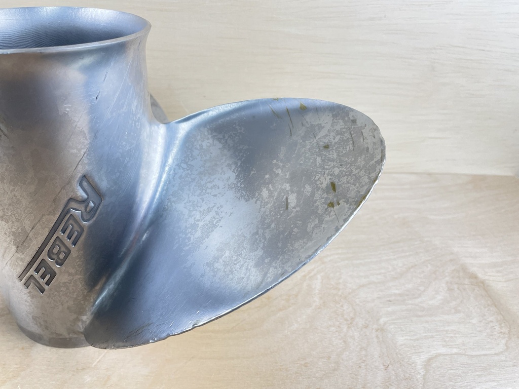 Evinrude Johnson Rebel TBX 15 3/8" x 18P RH Stainless Prop 763988