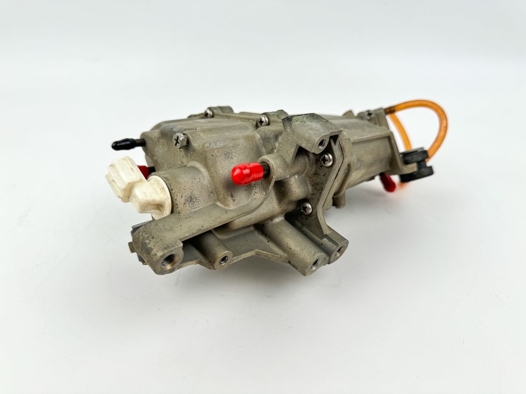 2007 Suzuki 250 HP 4 Stroke Outboard Vapor Separator Tank VST 15600-93J02 OEM