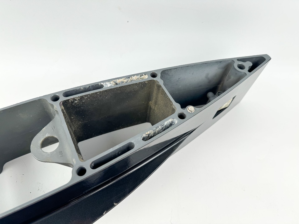 2007 Suzuki 250 HP 4 Stroke Outboard Midsection Extension / Spacer 52131-93J00-0EP OEM